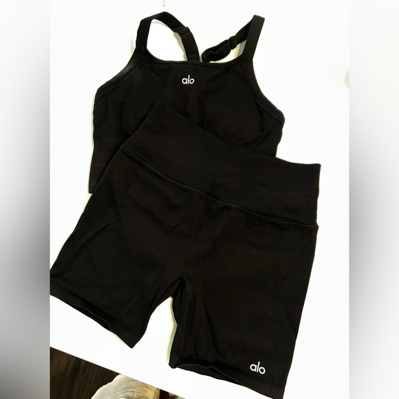 ALO Seamless Ribbed Favorite Tank & Short Set - Picture 2 of 4